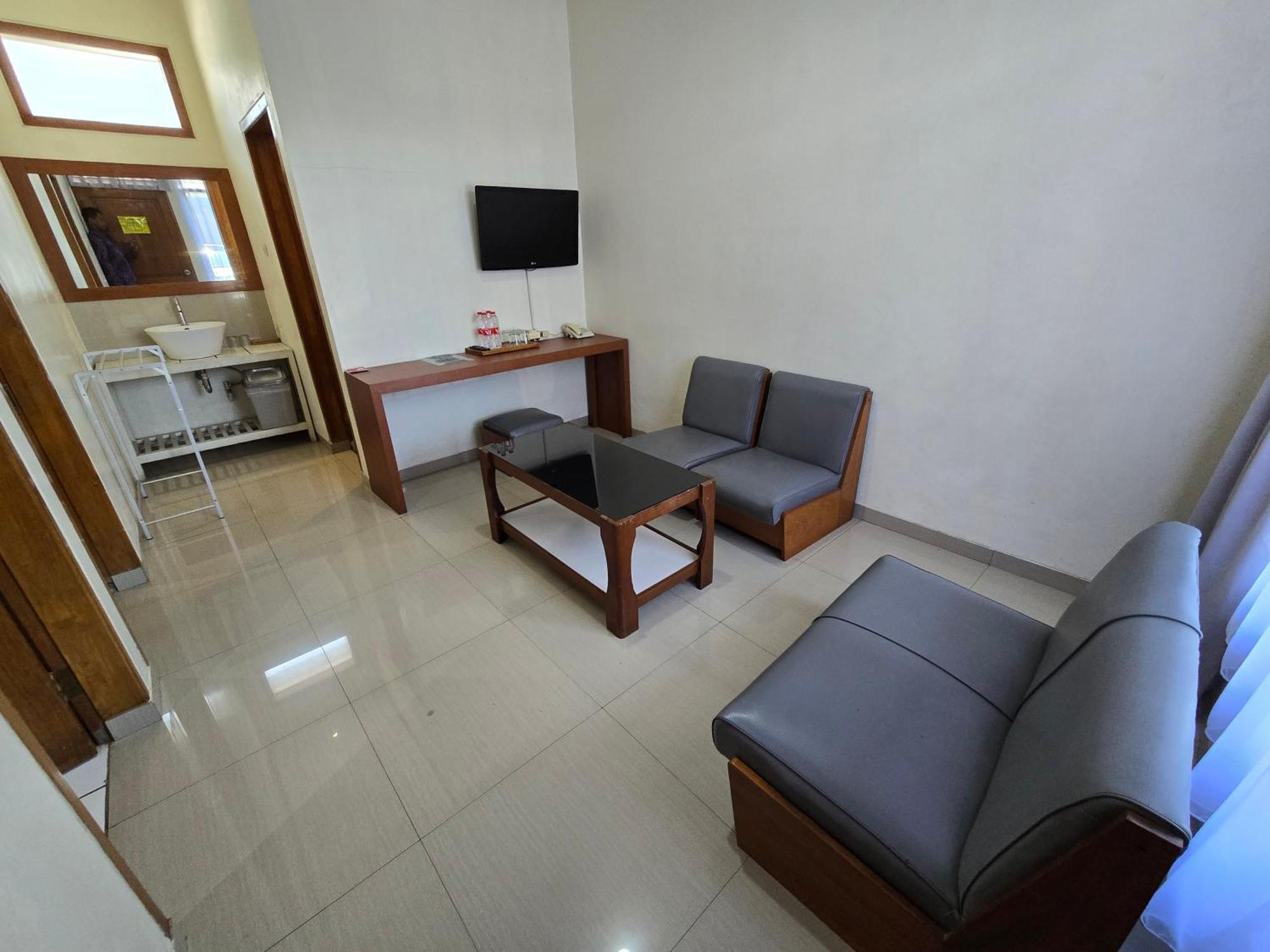 Kusma Hotel Bandungan Semarang Exteriör bild