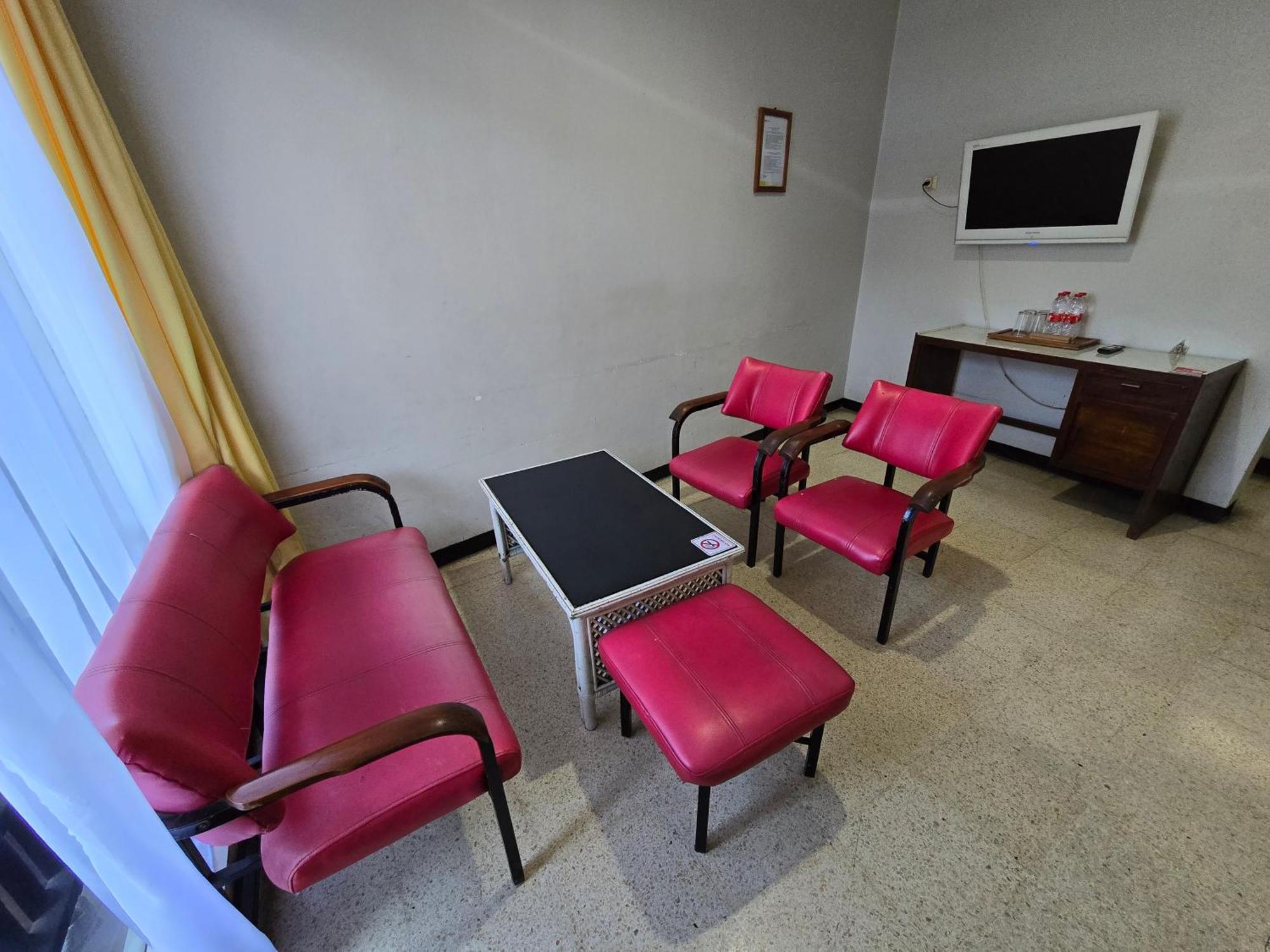 Kusma Hotel Bandungan Semarang Exteriör bild