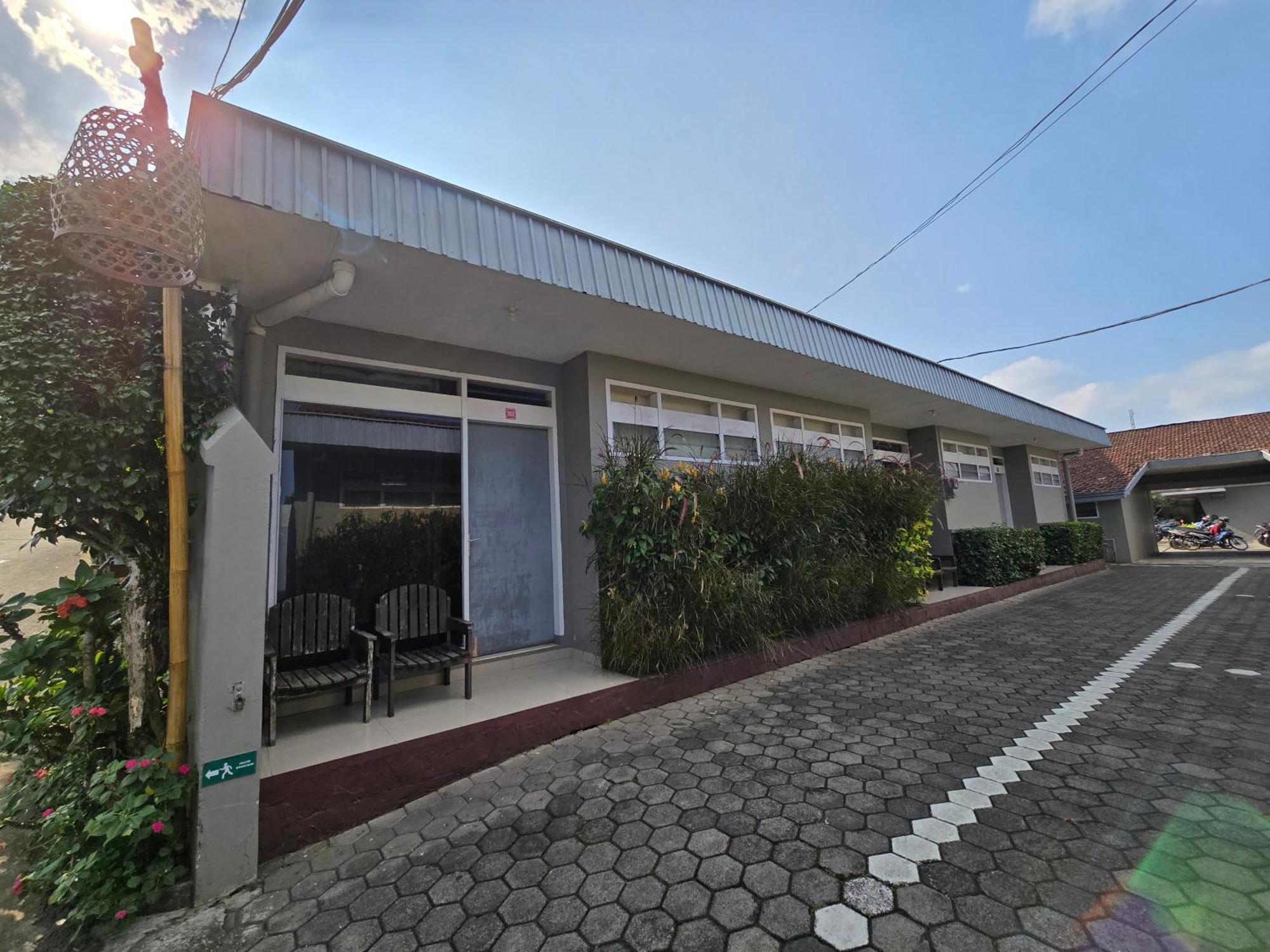 Kusma Hotel Bandungan Semarang Exteriör bild
